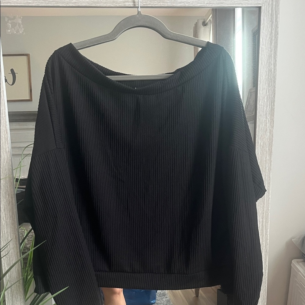 Elegant Black Ribbed Women's Blouse